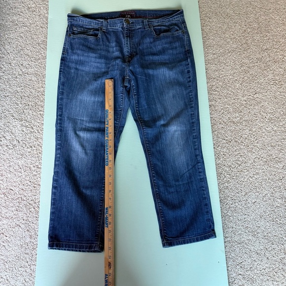 Tommy Hilfiger Blue Straight cropped Jeans Classic Style with stretch size 14 - Picture 1 of 6